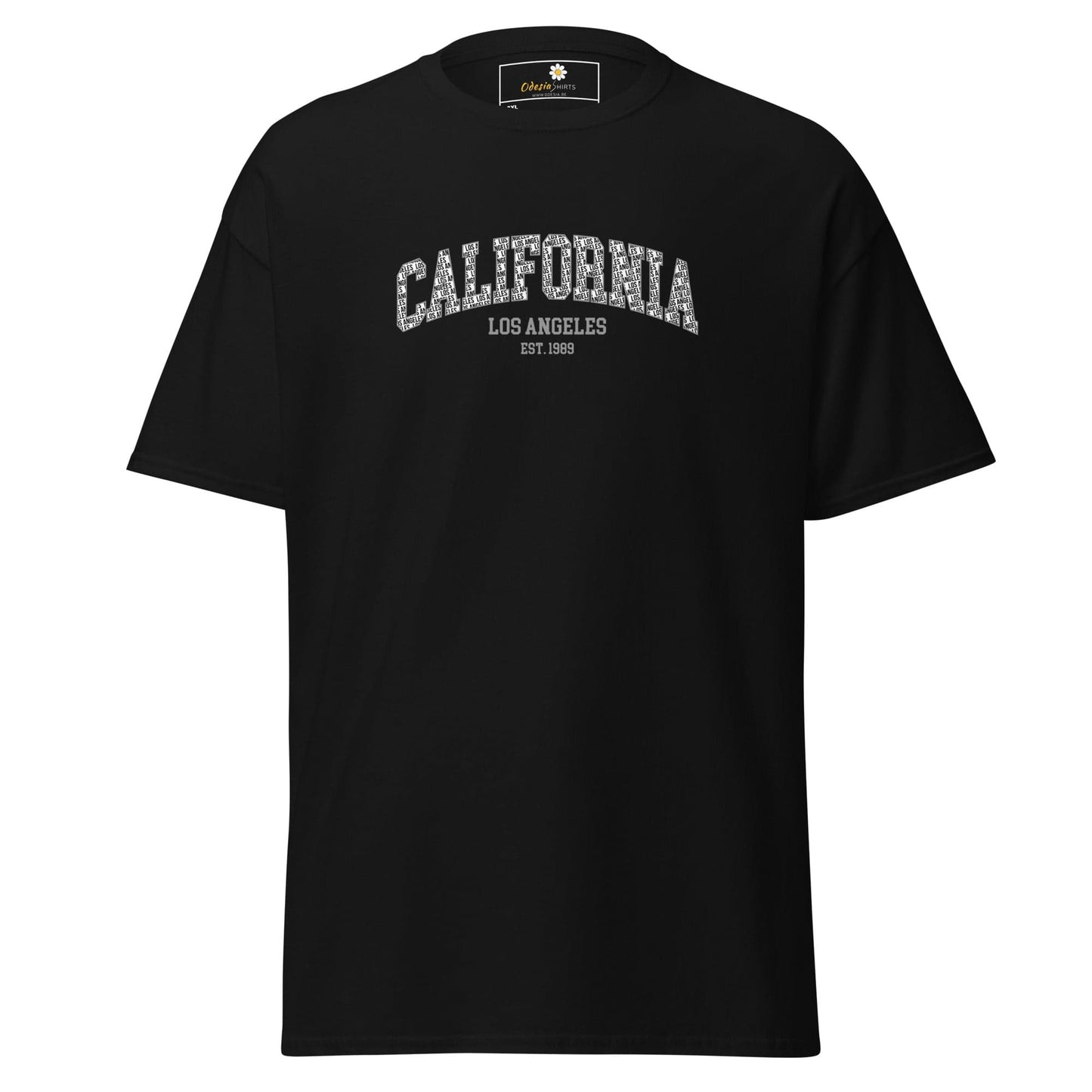 Black t-shirt with ’California’ and ’Los Angeles’ text.
